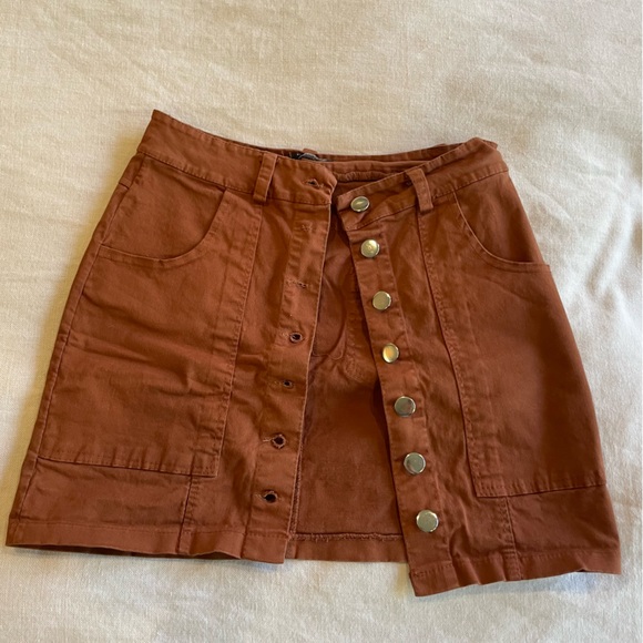 Gently worn Nasty Gal button up brown skirt - Picture 2 of 4